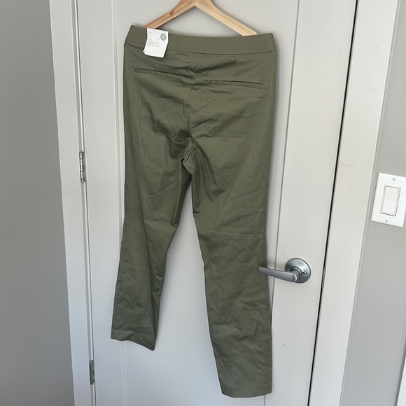 NEW H&M Cropped Green Trouser - Picture 3 of 5